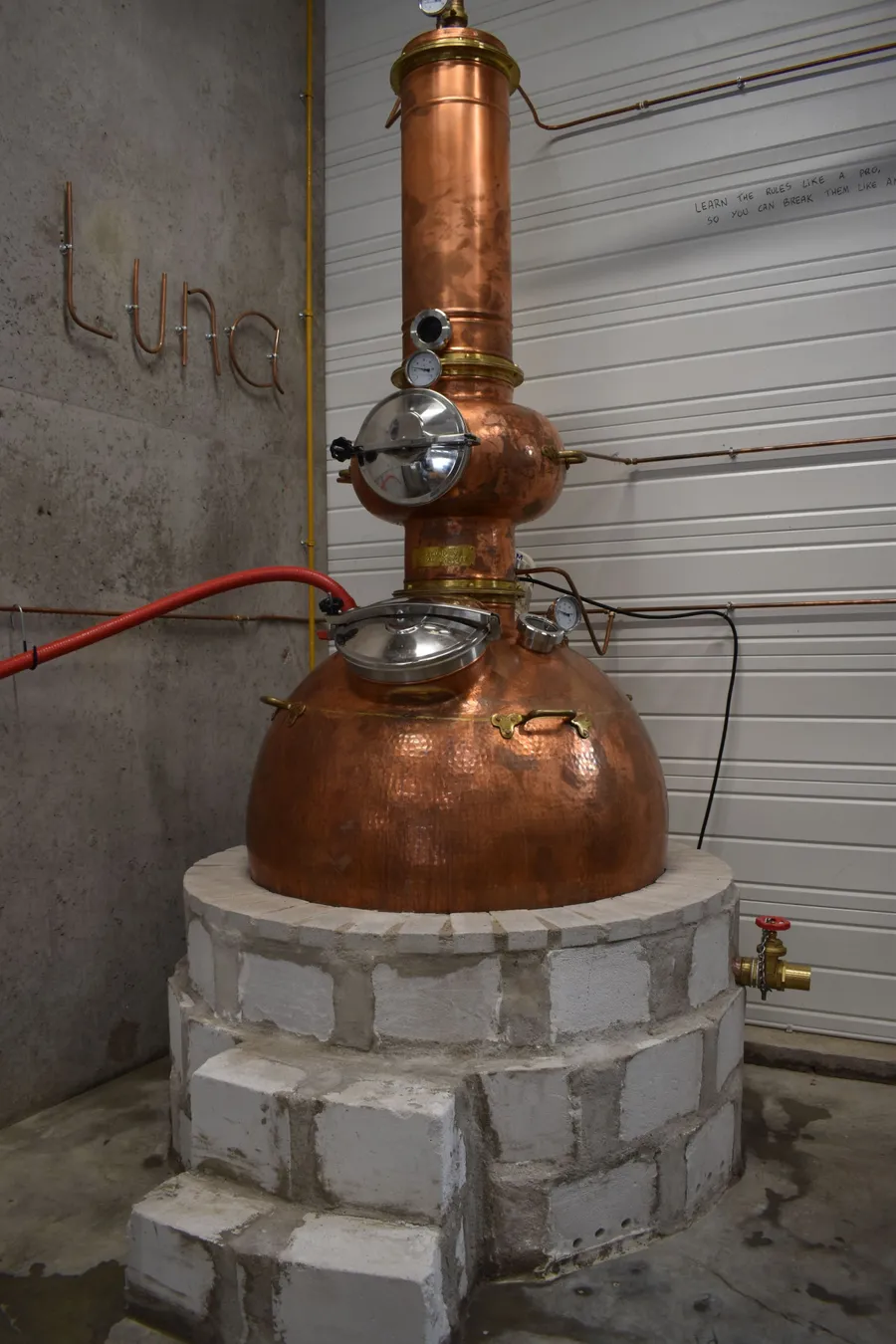 Image du carousel qui illustre: Visitez une distillerie et dégustez des spiritueux à Lyon
