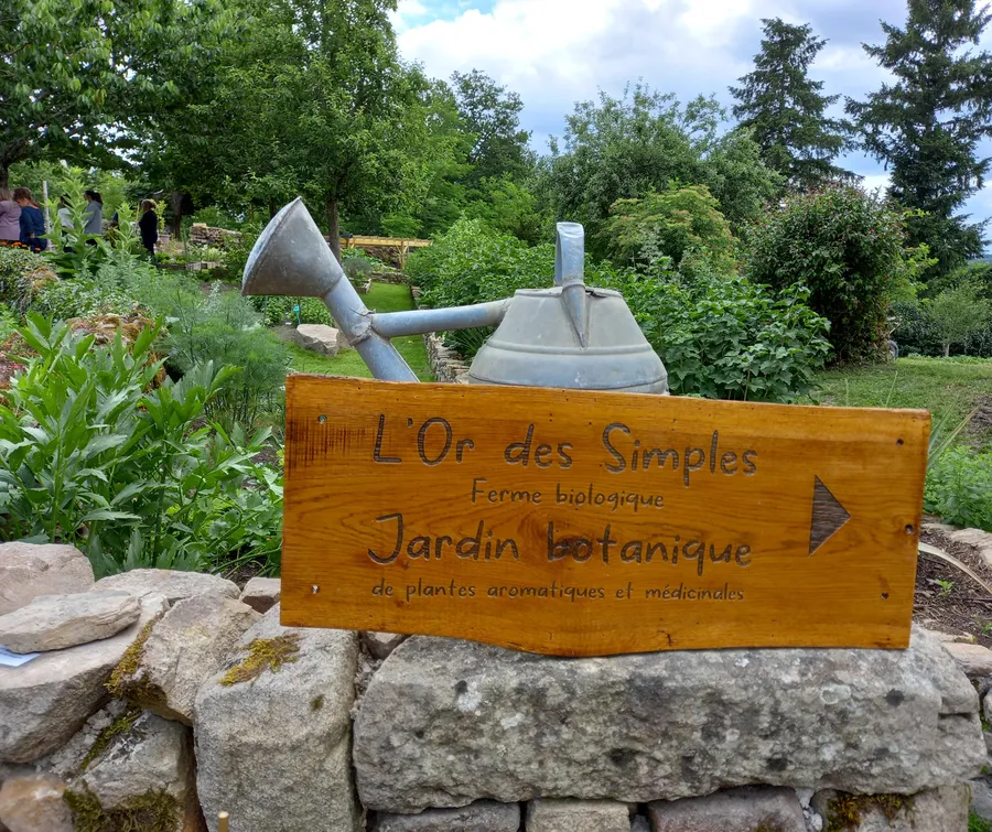 Image du carousel qui illustre: L'Or des Simples - jardin botanique de plantes médicinales à Rancon