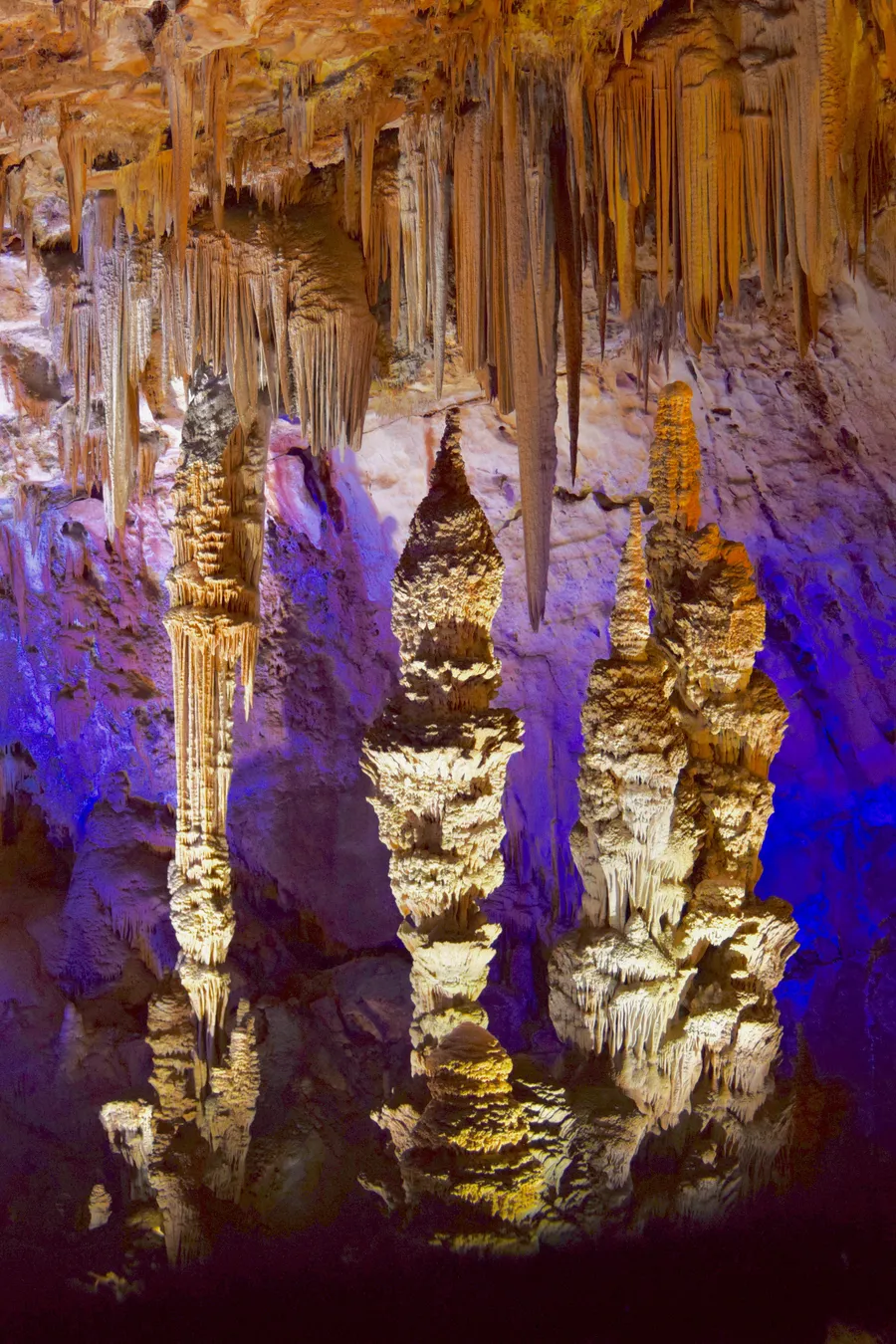 Image du carousel qui illustre: Grotte de la Salamandre à Saint-Privat-de-Champclos