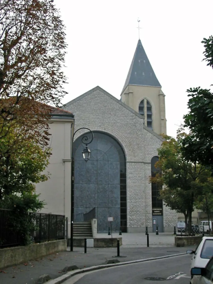 Image du carousel qui illustre: Cathédrale Sainte-Geneviève à Nanterre
