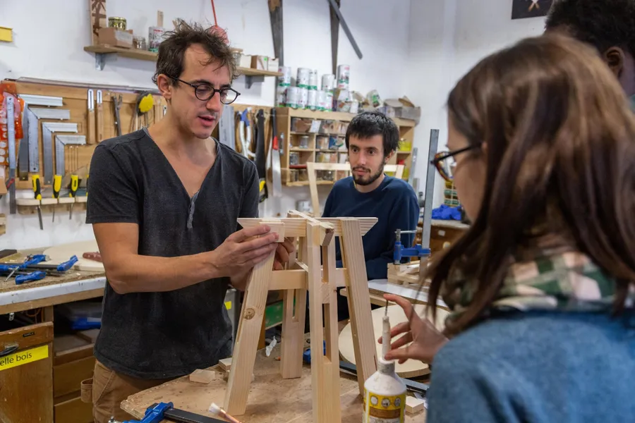 Image du carousel qui illustre: Fabriquez votre meuble en une journée à Paris