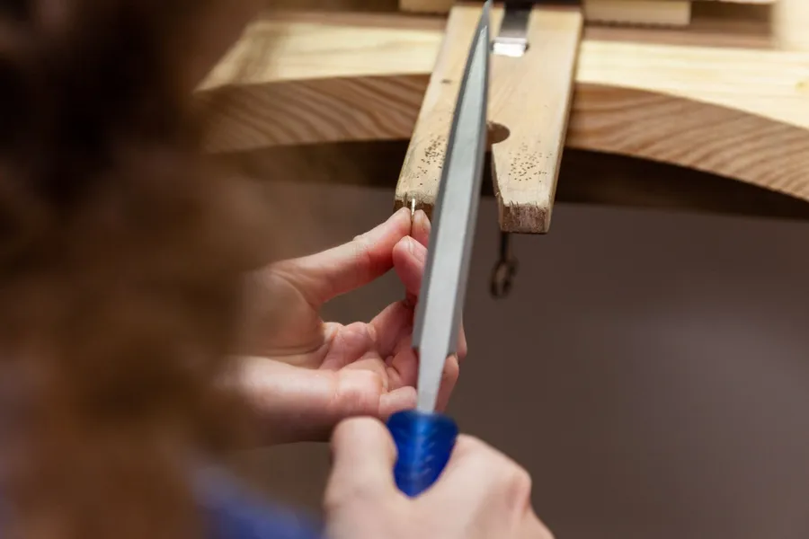 Image du carousel qui illustre: Réalisez vos boucles d'oreilles martelées à Lyon