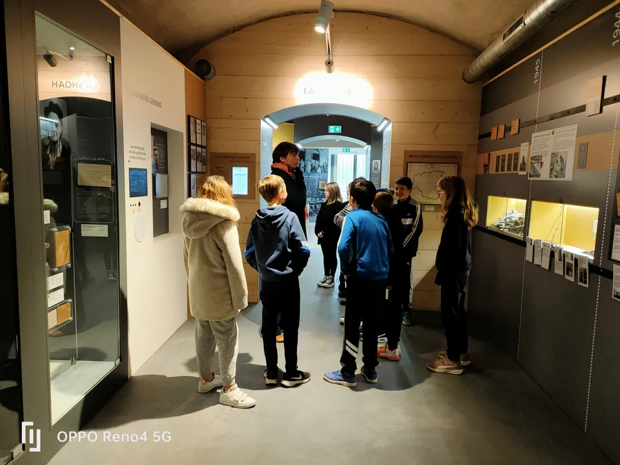 Image du carousel qui illustre: Parcourez l'histoire au musée de la Résistance et de la Déportation du Gers à Auch