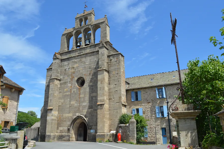 Image du carousel qui illustre: Eglise Saint-pierre D'allenc à Allenc