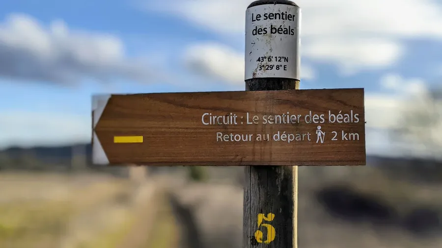 Image du carousel qui illustre: Randonnee Du Sentier Des Beals à Salasc