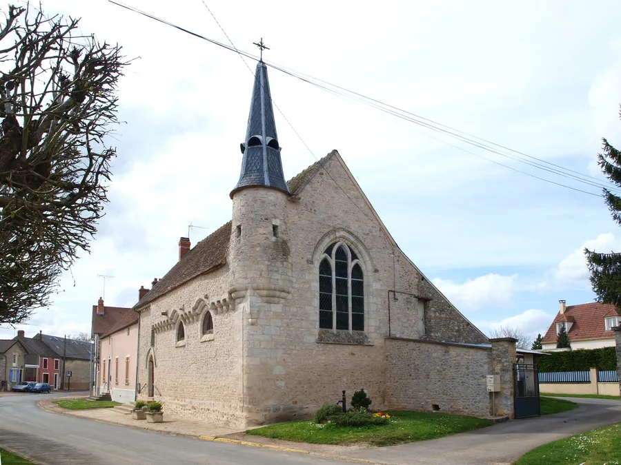 Image du carousel qui illustre: Plessis-saint-benoist - Eglise Saint-louis à Plessis-Saint-Benoist