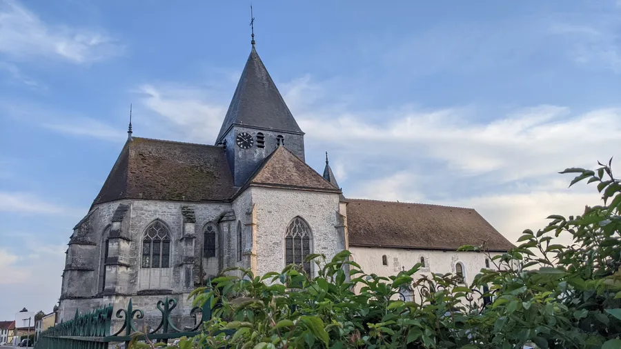 Image du carousel qui illustre: Eglise Saint-pierre-ès-liens De Brienne-la-vieille à Brienne-la-Vieille