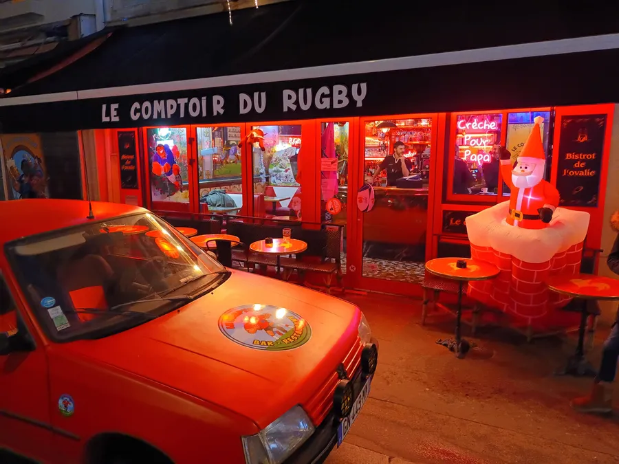 Image du carousel qui illustre: Le comptoir rugby Bar à Paris