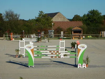 Image du carousel qui illustre: Concours De Saut D'obstacles Jump Halloween à La Celle-Condé