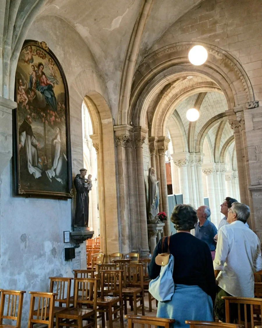 Image du carousel qui illustre: Visite guidée : les éléments remarquables de l'église à Lion-sur-Mer