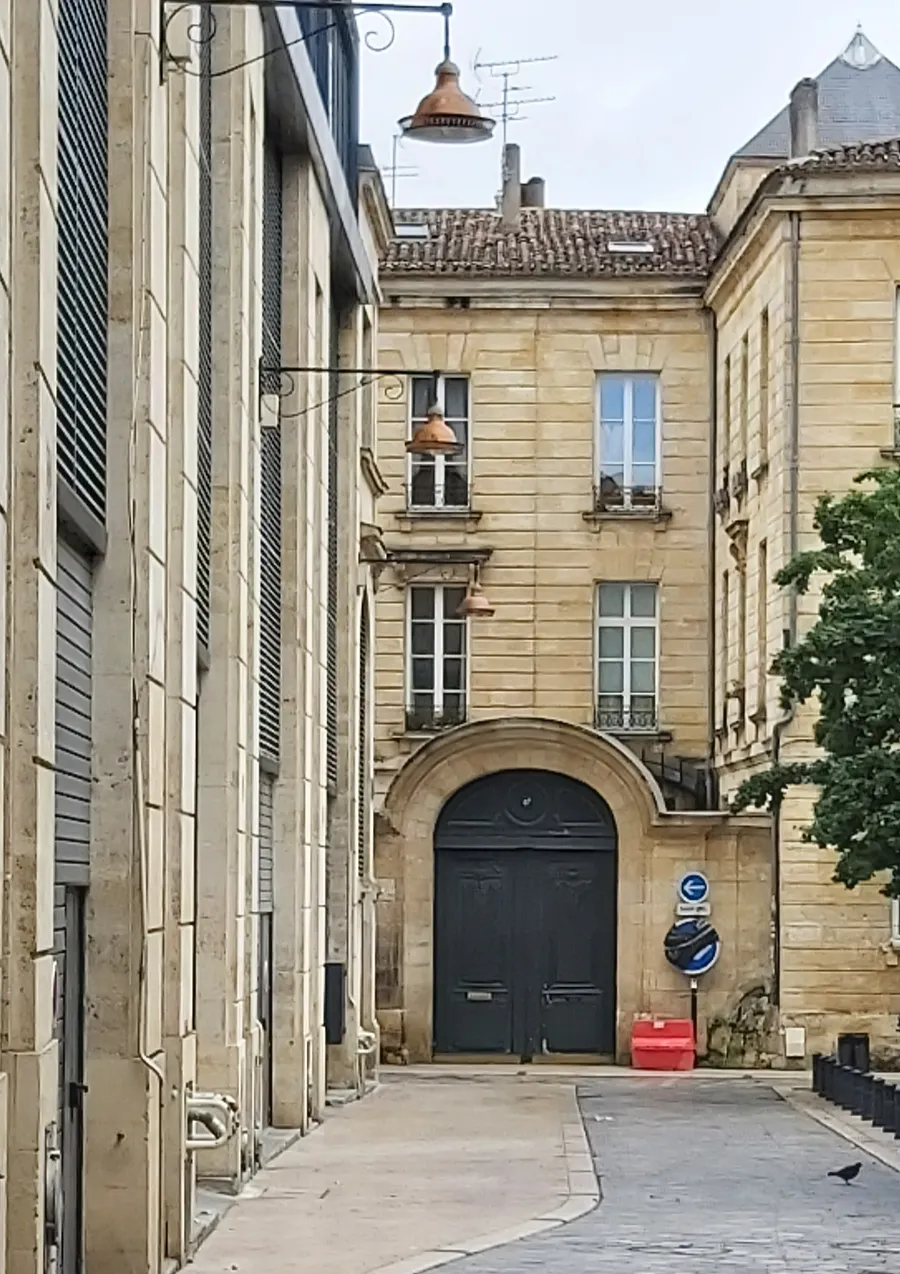 Image du carousel qui illustre: Balade à roulettes : Bordeaux en flamme à Bordeaux