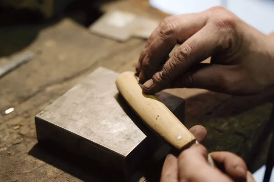 Image du carousel qui illustre: Fabriquez votre couteau brut de forge à Le Chalard