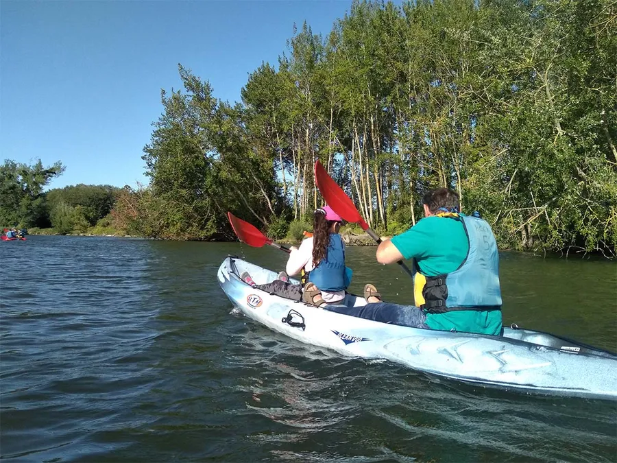 Image du carousel qui illustre: Balade En Kayak À La Découverte Du Canal De Caen à Hérouville-Saint-Clair