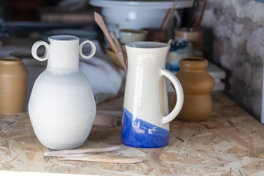 Image du carousel qui illustre: Modelez votre vase ou pichet en céramique à Fontaines-d'Ozillac