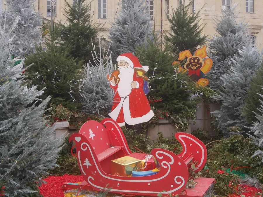 Image du carousel qui illustre: Marché de Noël LOUDUN à Loudun