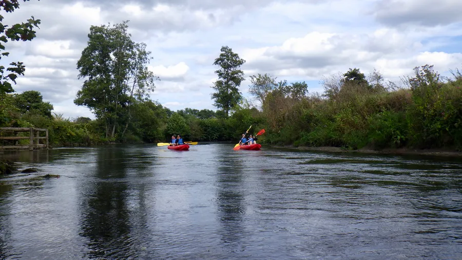 Image du carousel qui illustre: Randonnée En Kayak Sur La Touques à Trouville-sur-Mer