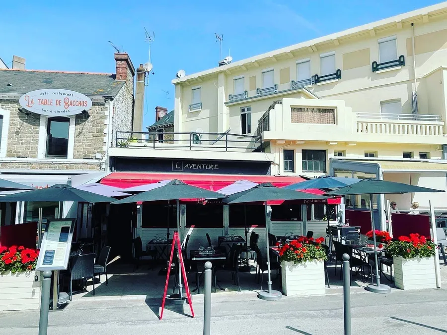 Image du carousel qui illustre: L'Aventure à Dinard