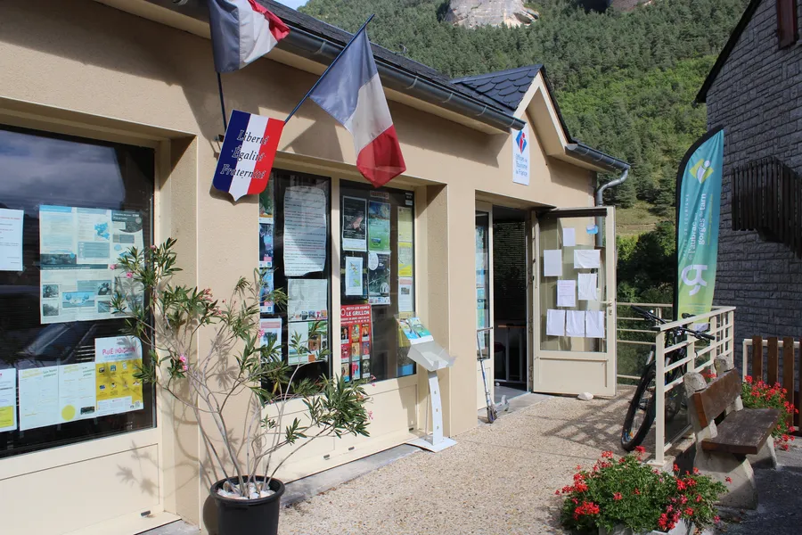 Image du carousel qui illustre: Office De Tourisme De L'aubrac Aux Gorges Du Tarn à Massegros Causses Gorges