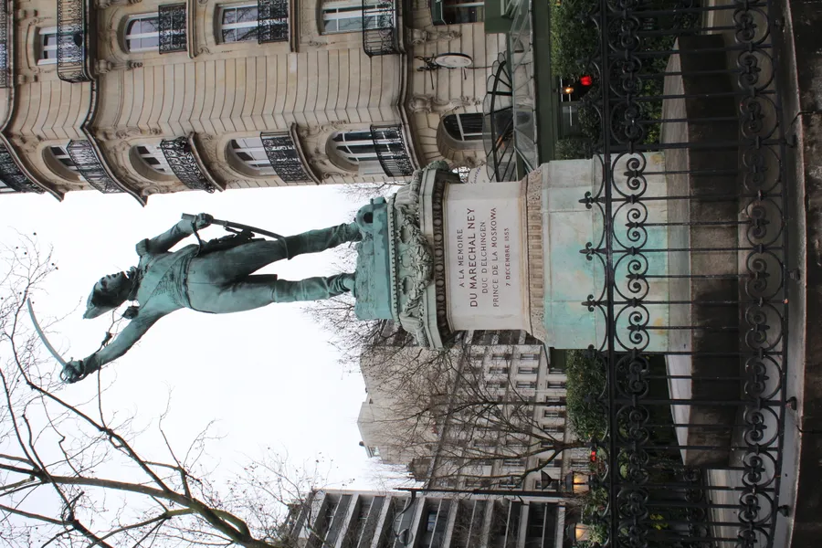 Image du carousel qui illustre: Statue du Maréchal Ney à Paris