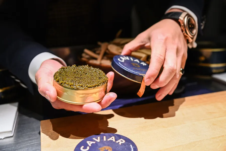 Image du carousel qui illustre: Formez-vous à la dégustation de caviar à Paris