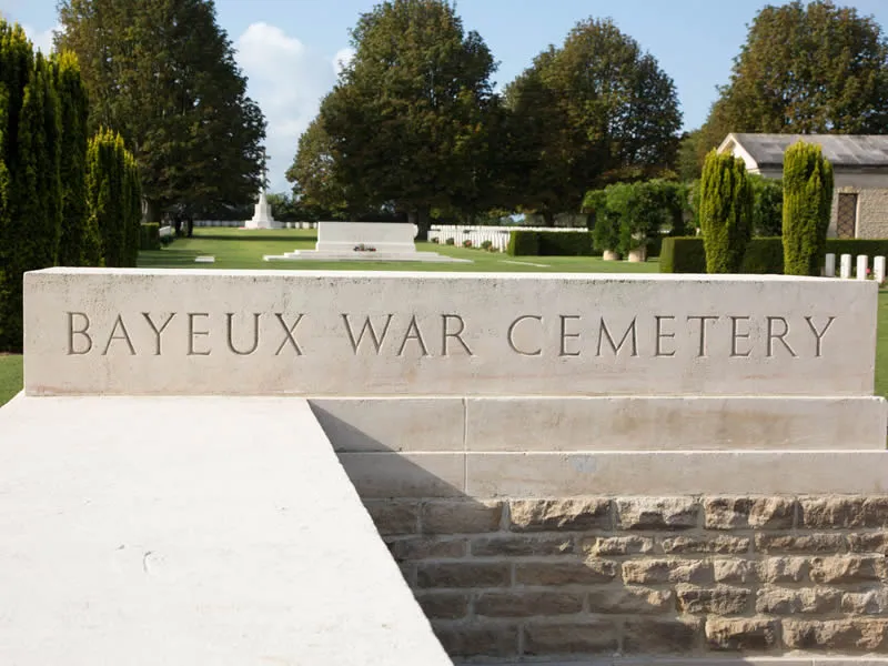 Image du carousel qui illustre: Cimetière Militaire Britannique à Bayeux
