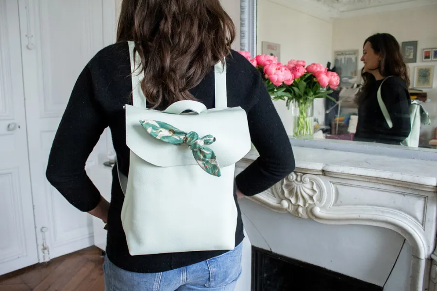 Image du carousel qui illustre: Créez votre sac à dos en cuir à Paris