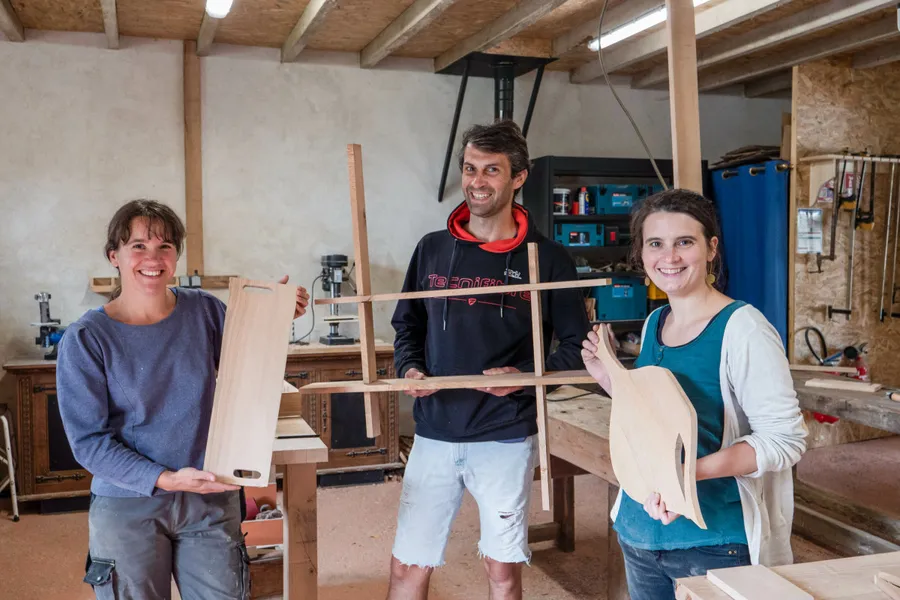 Image du carousel qui illustre: Fabriquez votre étagère à partir d'une planche brute à Quelaines-Saint-Gault