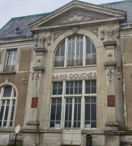 Image du carousel qui illustre: Bains-douches à Lunéville