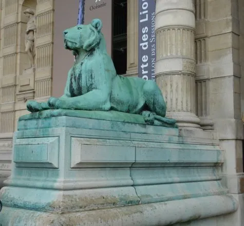 Image du carousel qui illustre: La porte des Lions à Paris