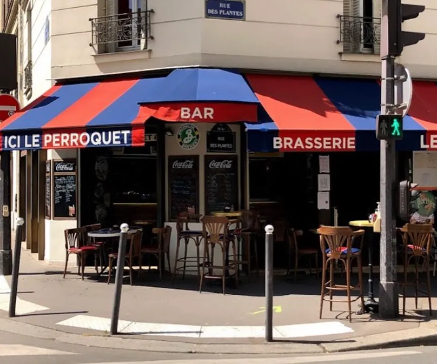 Image du carousel qui illustre: Le Perroquet à Paris