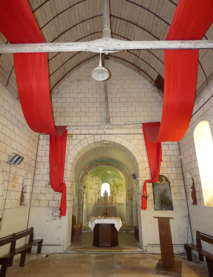 Image du carousel qui illustre: Eglise Saint-pierre à Saint-Pierre-de-Jards
