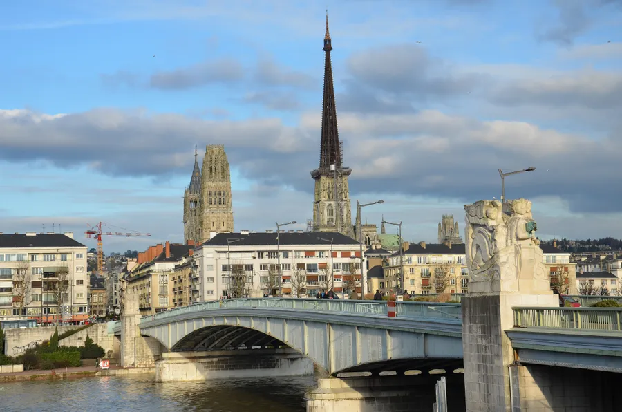 Image du carousel qui illustre: Visite guidée : épatants ponts à Rouen