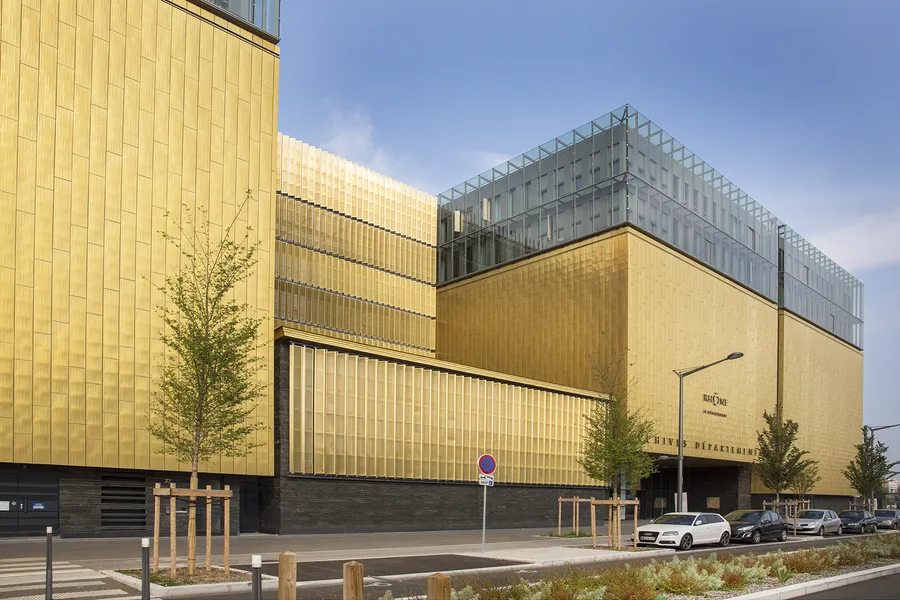 Image du carousel qui illustre: Visite guidée du bâtiment et des coulisses des Archives départementales et métropolitaines à Lyon