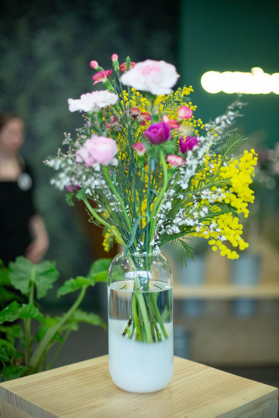 Image du carousel qui illustre: Réalisez votre bouquet de fleurs fraîches de saison à Annecy