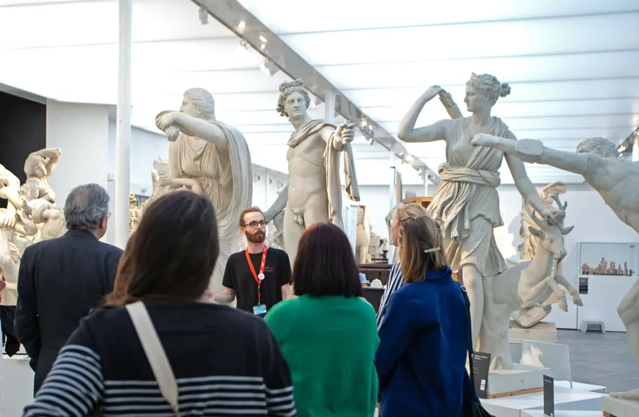 Image du carousel qui illustre: Visite guidée du musée à Lyon