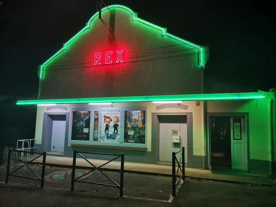 Image du carousel qui illustre: Cinéma Le Rex à Saint-Léonard-de-Noblat
