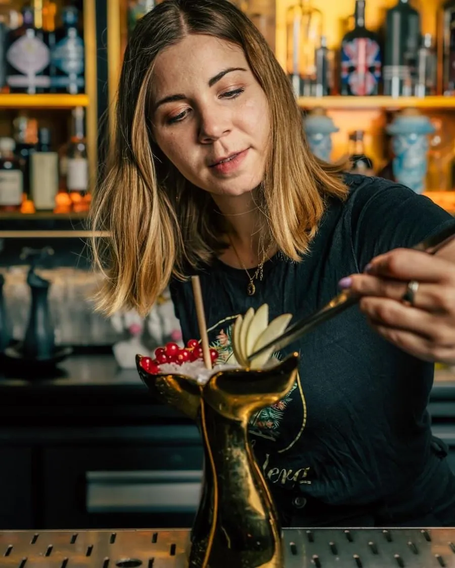 Image du carousel qui illustre: Solera Paris : Bar à Cocktail à Paris