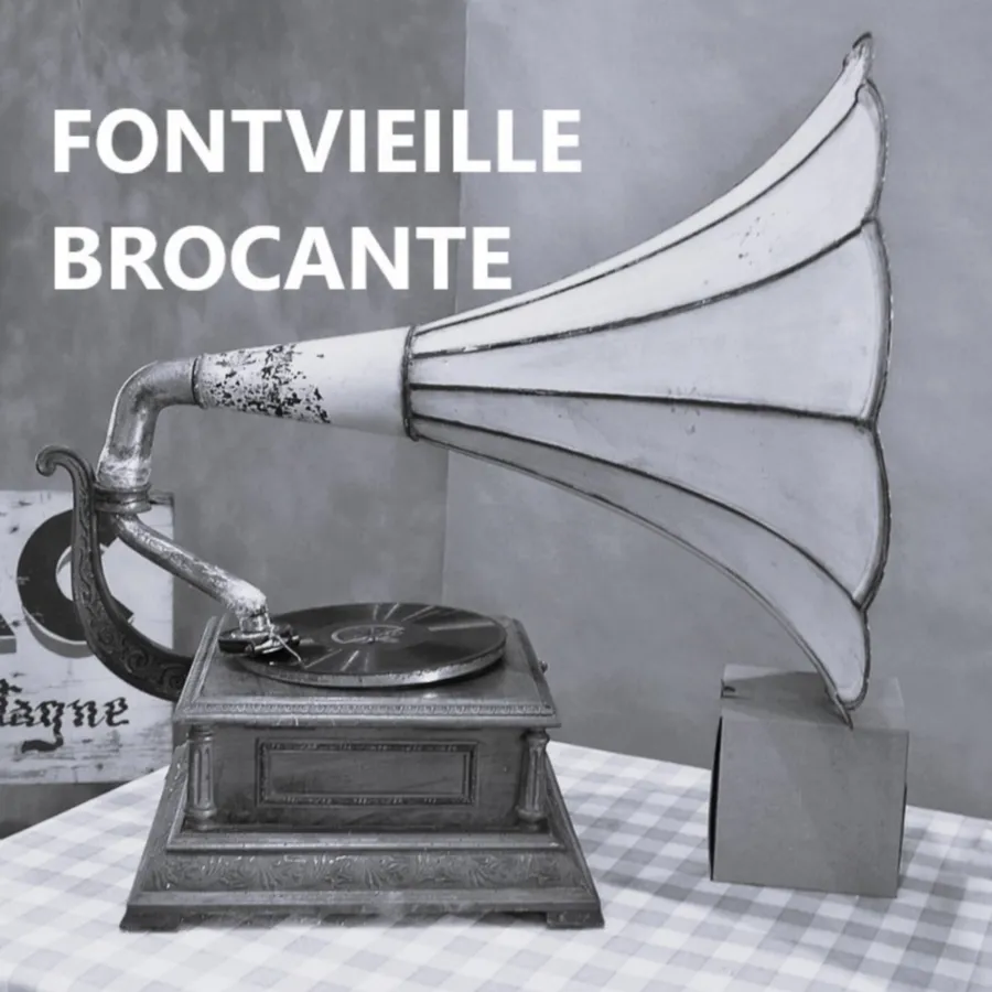 Image du carousel qui illustre: Brocante À Fontvieille à Fontvieille