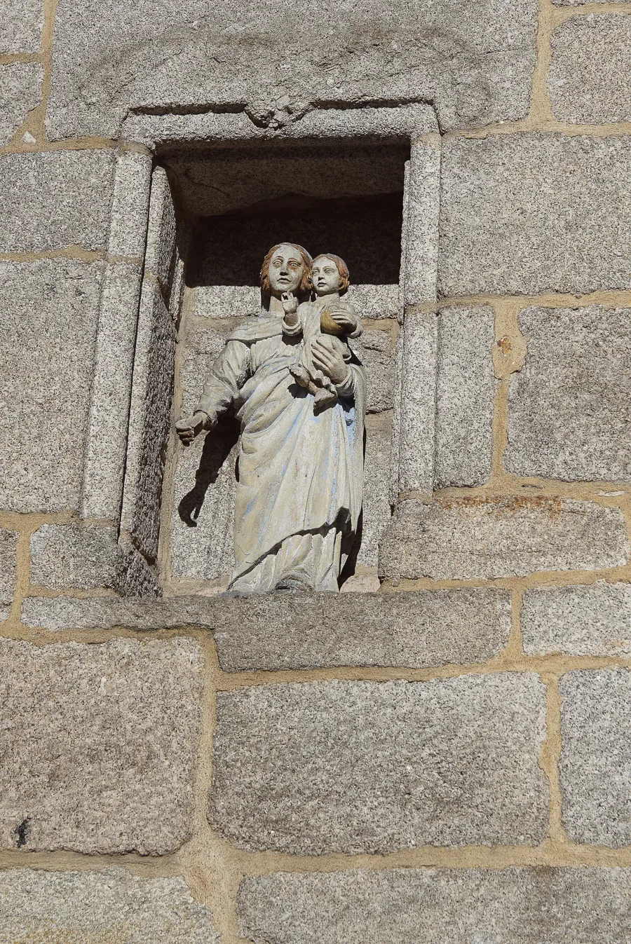 Image du carousel qui illustre: Eglise Saint-hilaire - Saint-chely-D'apcher à Saint-Chély-d'Apcher