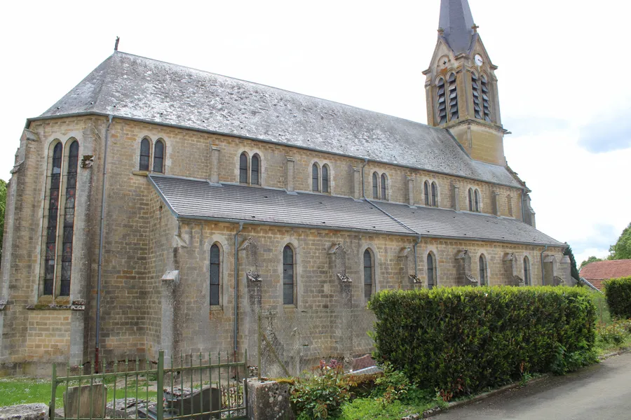 Image du carousel qui illustre: Eglise Saint-benigne De Saint-broingt-les-fosses à Saint-Broingt-les-Fosses