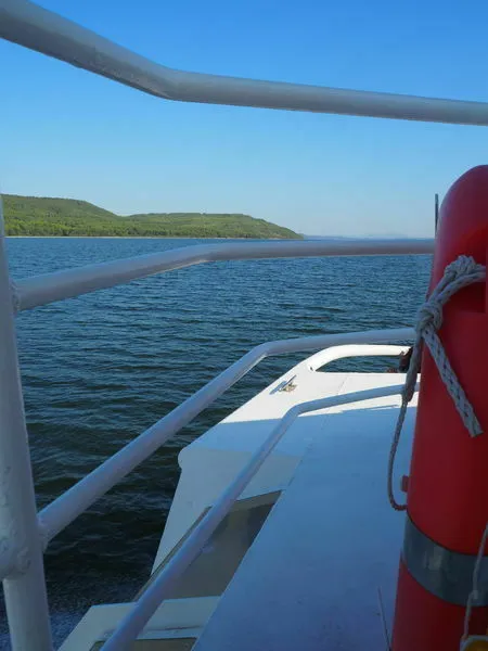 Image du carousel qui illustre: Balade en bateau sur l'étang de Berre à Martigues