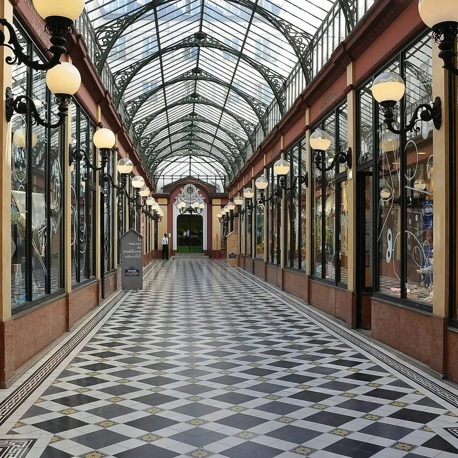 Image du carousel qui illustre: Les passages couverts de Paris à Paris