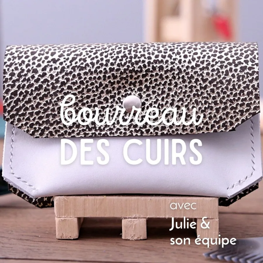 Image du carousel qui illustre: Réalisez votre portefeuille en couture point sellier à Lyon