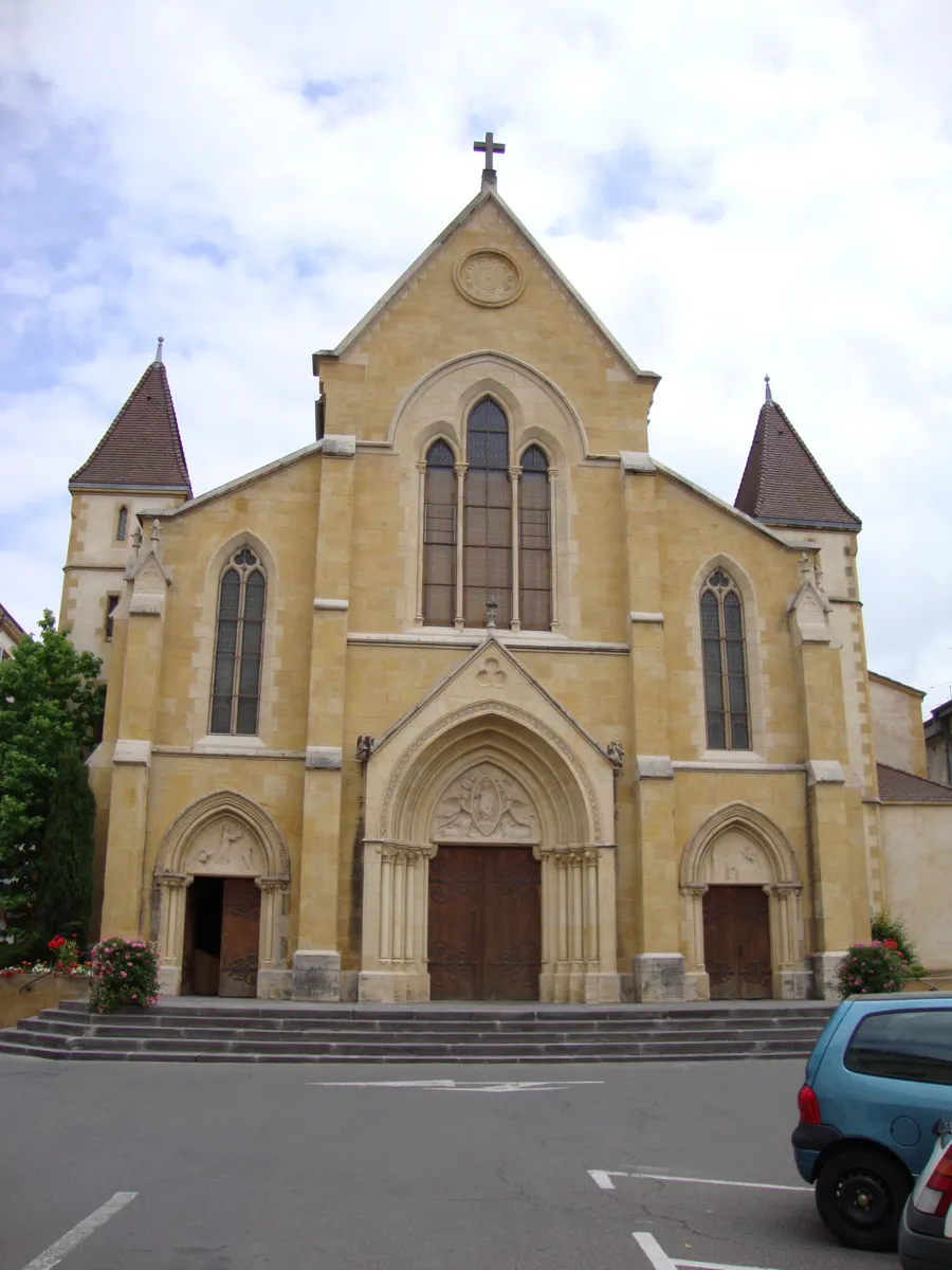 Image du carousel qui illustre: Eglise Saint-philibert à Charlieu