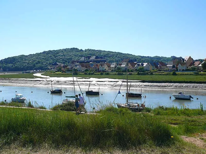 Image du carousel qui illustre: Port De Dives Cabourg Houlgate -  Mouillages  De La Dives à Dives-sur-Mer