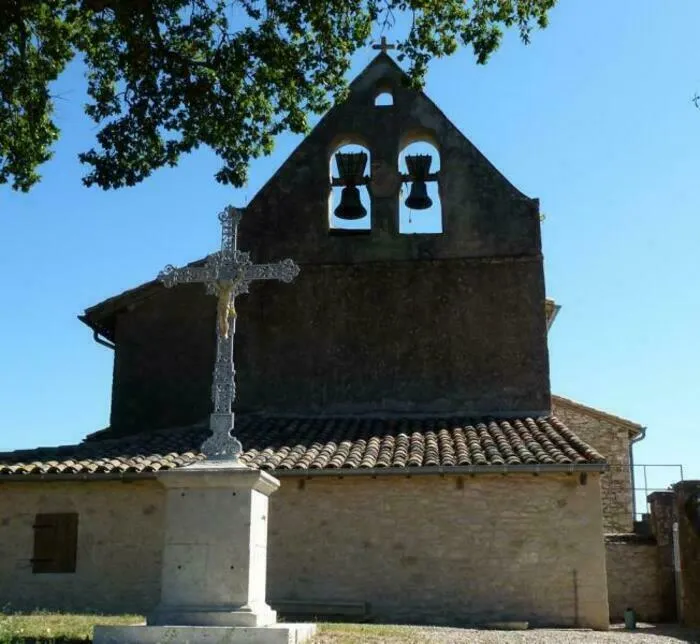 Image du carousel qui illustre: Venez découvrir une église tarnaise du XIVe siècle au cours d'une visite libre à Castelnau-de-Montmiral