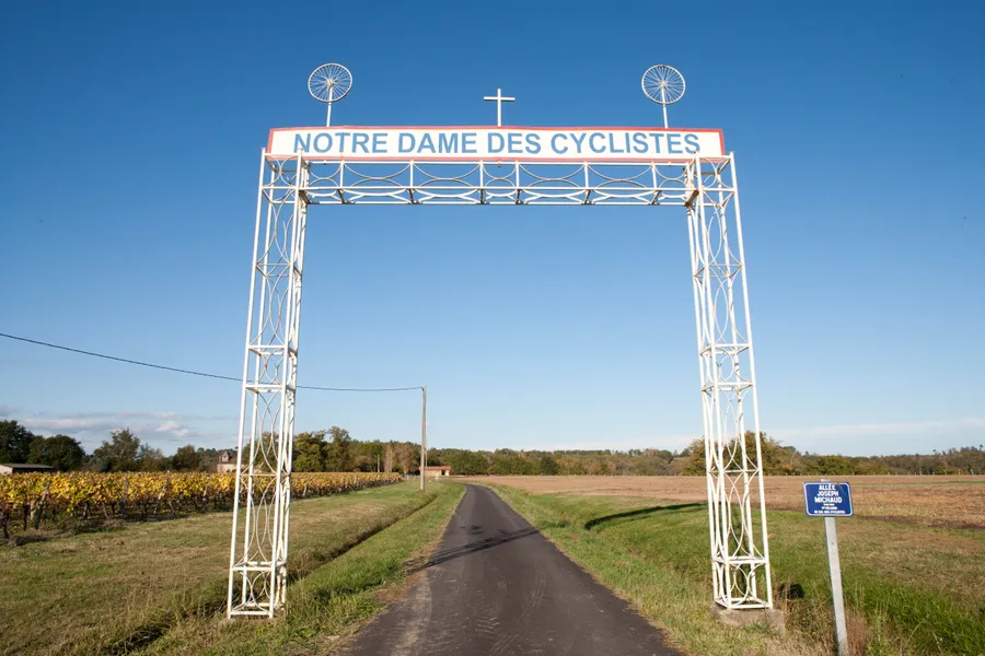 Image du carousel qui illustre: Chapelle Notre Dame des Cyclistes à Labastide-d'Armagnac