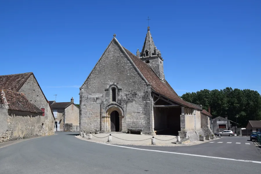 Image du carousel qui illustre: Visites guidées de l'église de Saint-Savin et d'Antigny à Saint-Savin