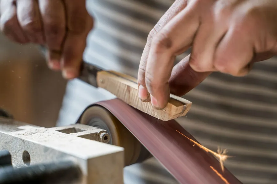 Image du carousel qui illustre: Fabriquez votre couteau de table à Saint-André-de-Majencoules
