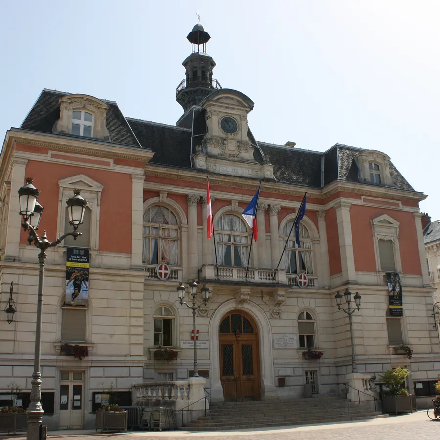 Image du carousel qui illustre: L'Hôtel de Ville de Chambéry à Chambéry